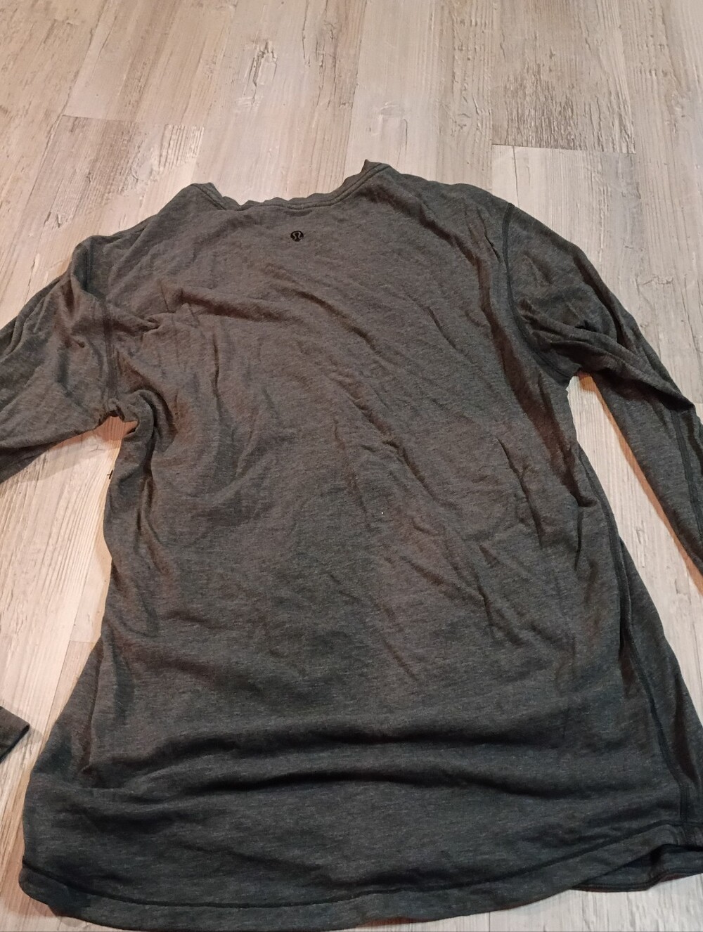 Lululemon - Picture 5 of 6